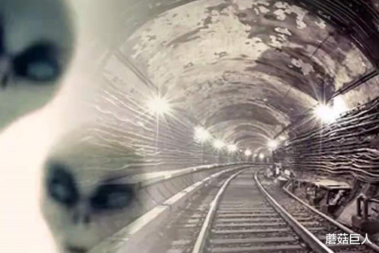 蘑菇巨人|与外星人撕破脸，在强大的实力的面前，进退两难的山姆大叔