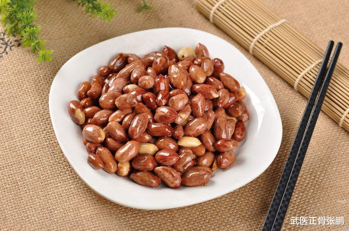 尿酸|午餐一碗面条，25岁小伙肾衰离世，医生：或是肾衰的“催化剂”尽早仍