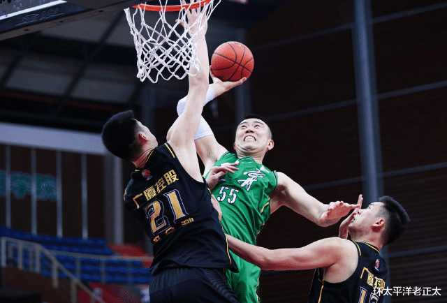 遼寧男籃|慘敗20分！遼籃被老冤家打崩！郭艾倫罕見0助攻，韓德君絕望低頭
