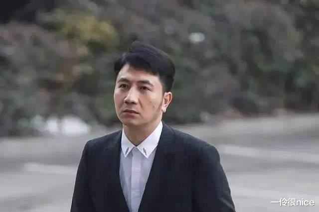 一伶很nice|朱小贞没有在玻璃上画星星，聊天记录说明一切，另有深意
