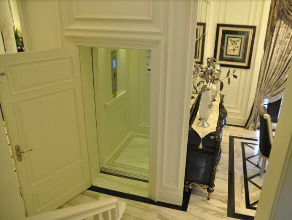 |越来越多人家里装这种电梯,隐形不占地,老人轻松上下楼,太牛了