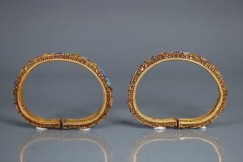 |收藏精品，清、银鎏金花丝手镯一对