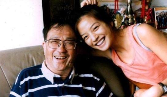 赵薇|42岁赵薇的亲哥哥曝光,难怪妹妹事业这般成功,网友:不得不服