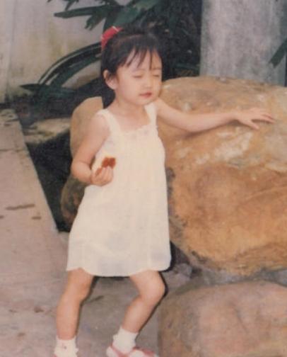 王鸥|王鸥：被亲妈嫌弃34年，深陷“剧本门”中，她是怎么熬到今天的？