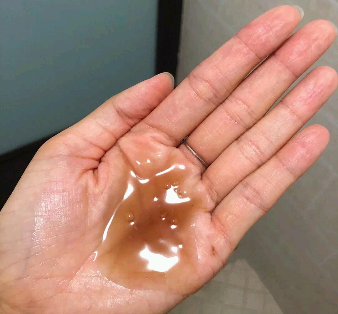 排毒养颜 热门洗发水测评：欧莱雅人人夸，阿道夫很多人吐槽，你用过哪个？