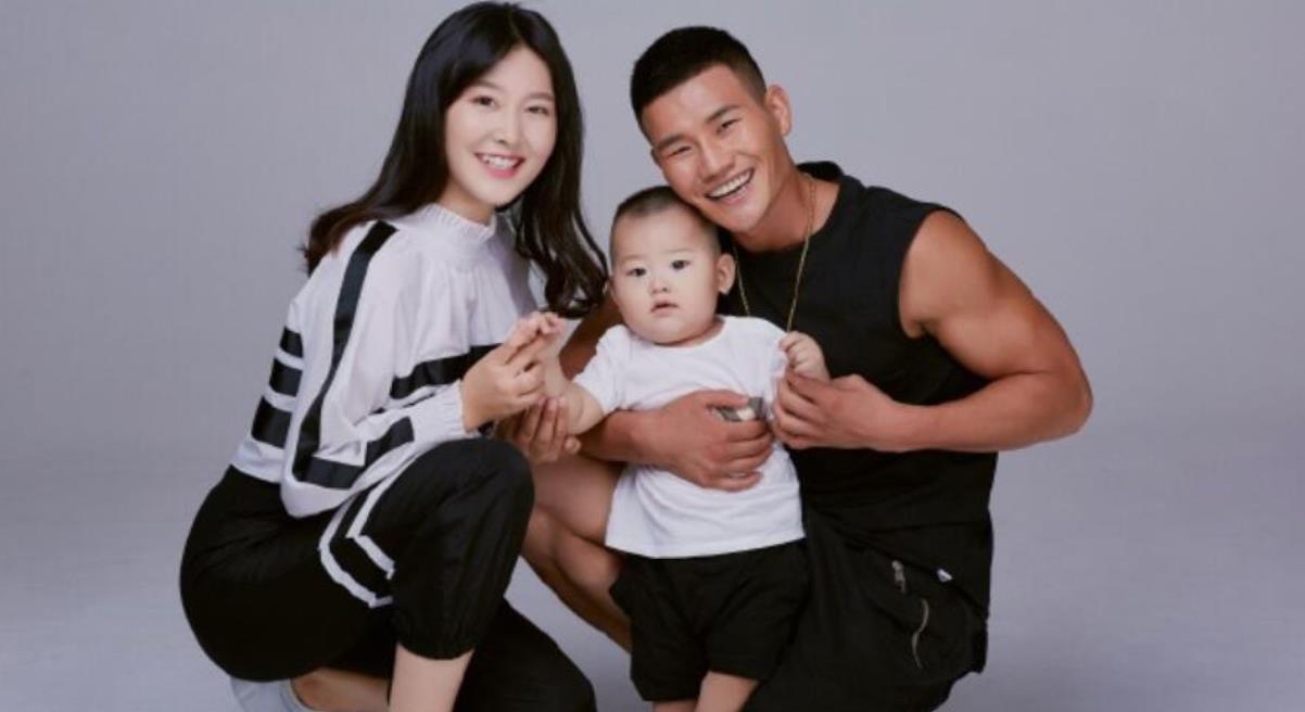 琳妹儿说|又一位童星官宣结婚，老公正面照撞脸黄渤老师，网友纷纷送祝福