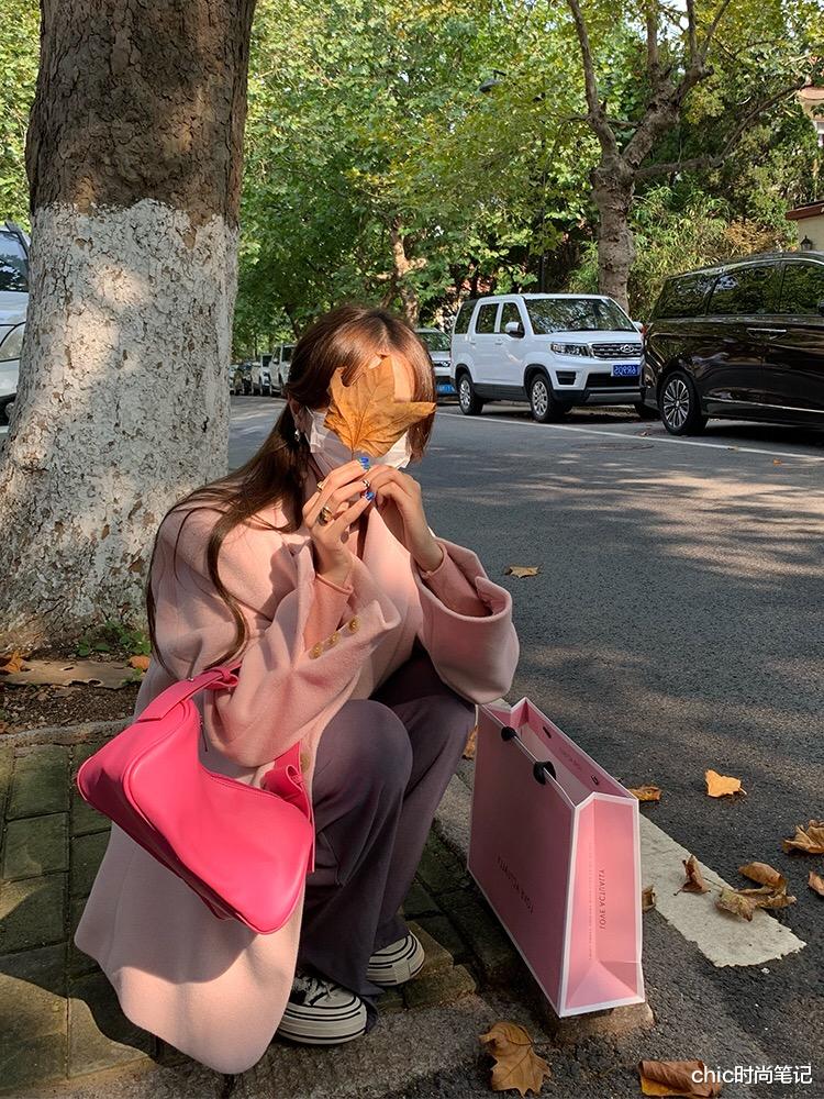 chic时尚笔记 下雪变装韩系女主角，如何成为像白鹿赵露思这样的氛围感控场者？