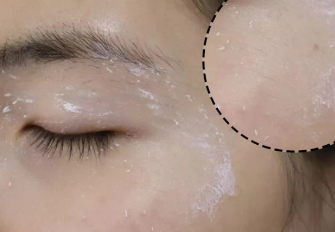防晒|一用防晒就搓泥？也许是这一步没做好，掌握3点，底妆服帖不卡粉