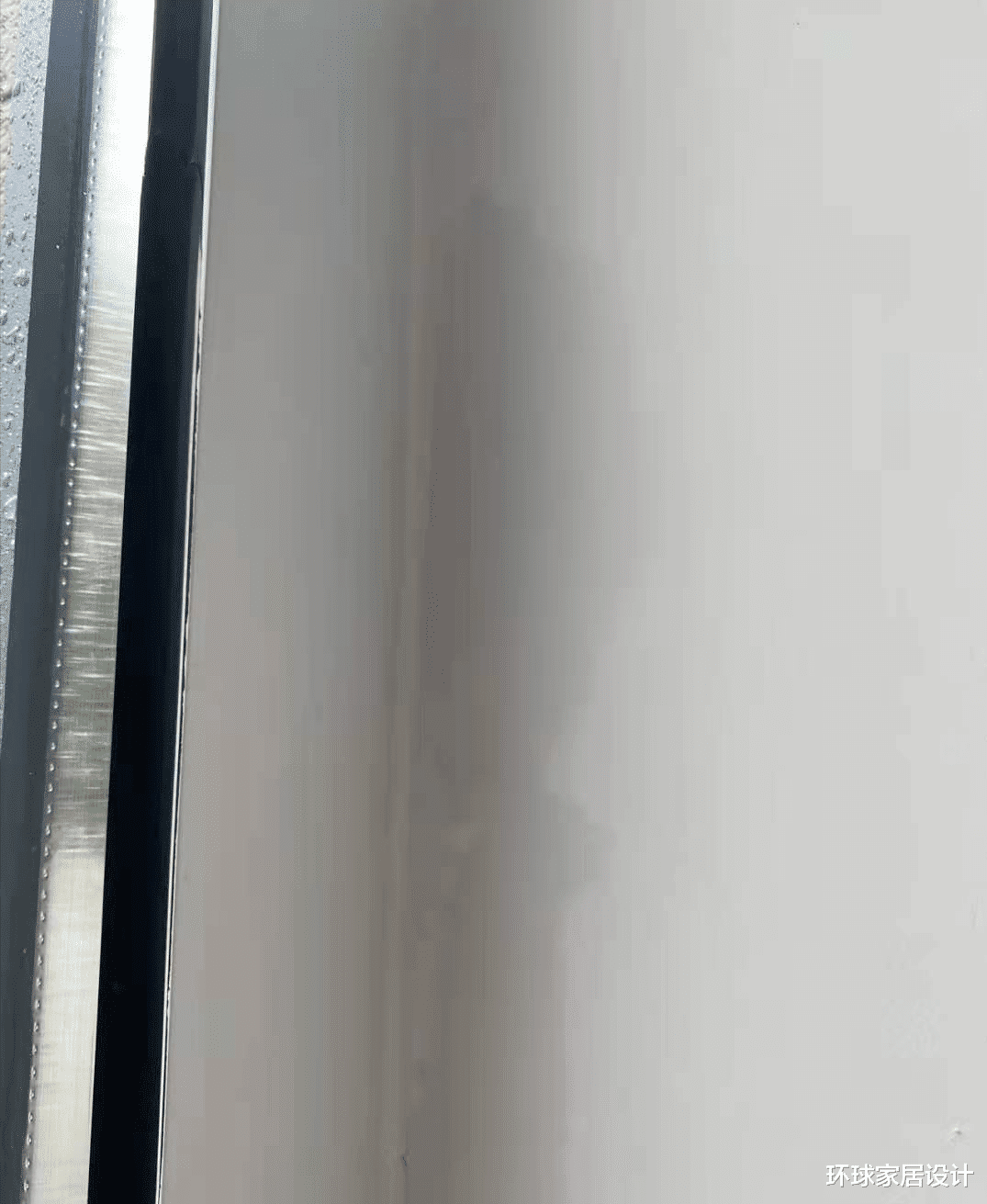 |花十多万做的门窗，台风“烟花”让窗户露原形出现漏雨，真是打脸