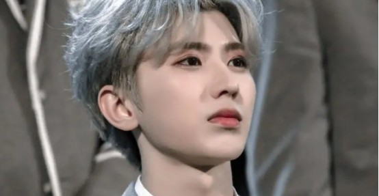 王子异|出道3年，被推掉3次合作2首单曲的王子异，比队友蔡徐坤惨太多