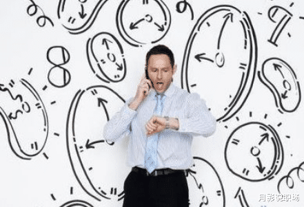 |女子忘打卡被扣300,老员工“鼓动”其辞职,辞职3天后她愣了