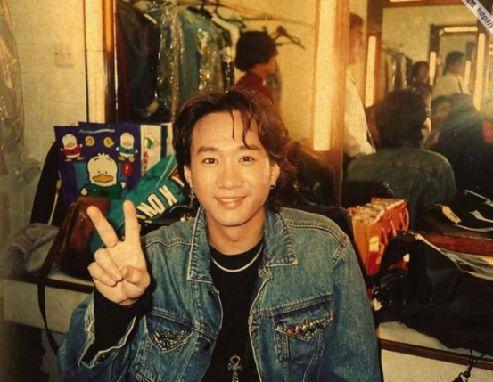 黄贯中|黄贯中的“清醒”，会让多少捞钱无底线的艺人“脸红”？