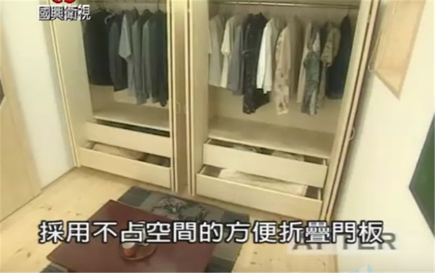 客厅|日本一家7口住6坪老房，人均1㎡每天叠在一起睡？网友：太窒息