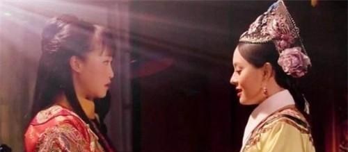 汪小敏|《甄嬛传》中，浣碧选择自杀，究竟是不是在殉情呢？