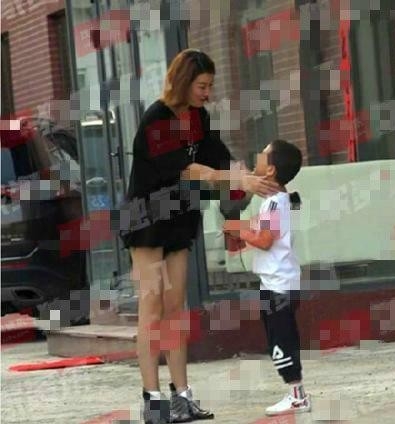 范上官|走了马蓉来了冯清,新女友黑料不断,王宝强到底迷恋她什么?