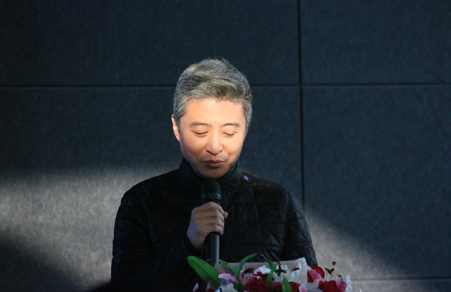 杨幂|周炜骂人事件再发酵，突删盗号声明打脸姜昆？郭德纲做法万人点赞