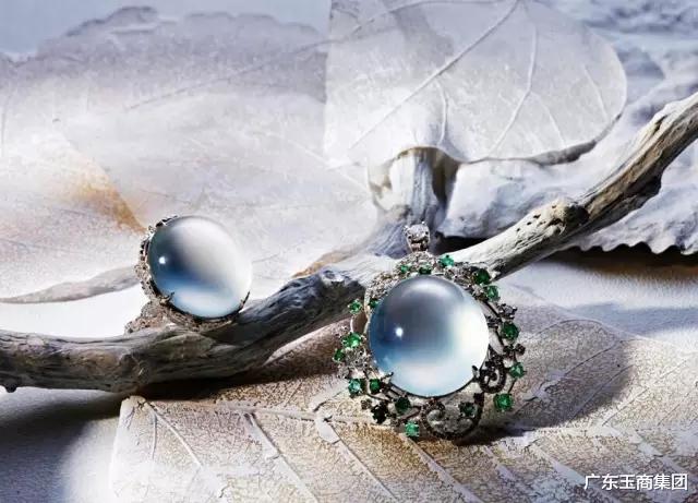 翡翠|极品玻璃底阳绿翡翠起货，美到超乎想象！