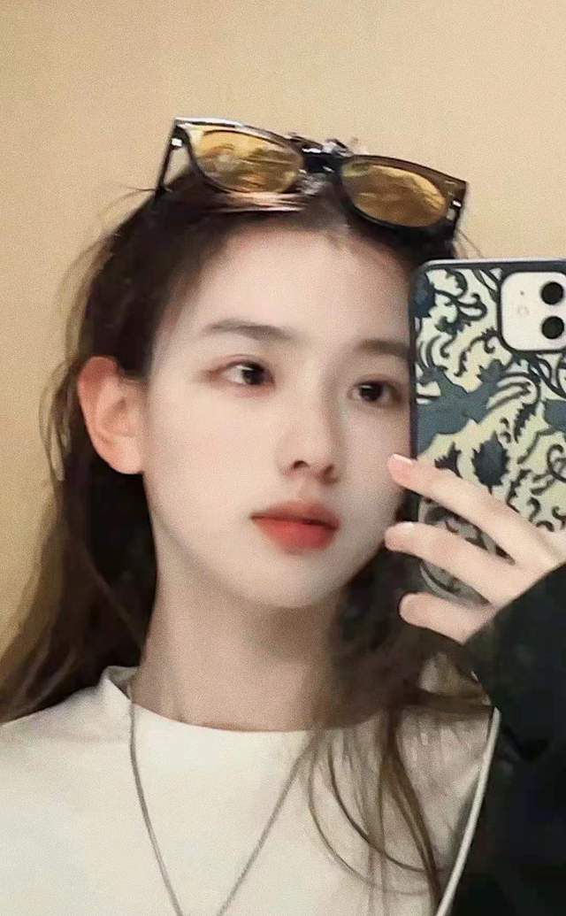 王思聪|王思聪霸总形象崩塌！卑微求爱语录遭全网嘲，气急否认：不是舔狗