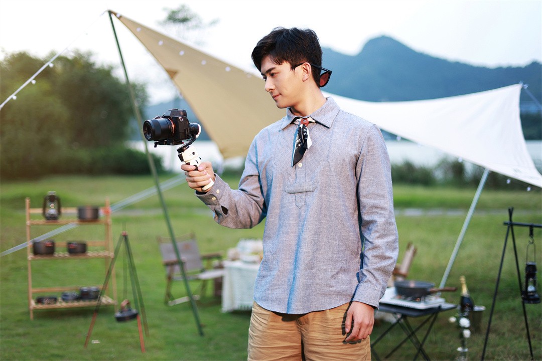 微單|出行錄制視頻僅憑微單絕不夠！你還需要以下這款“大神級”配件