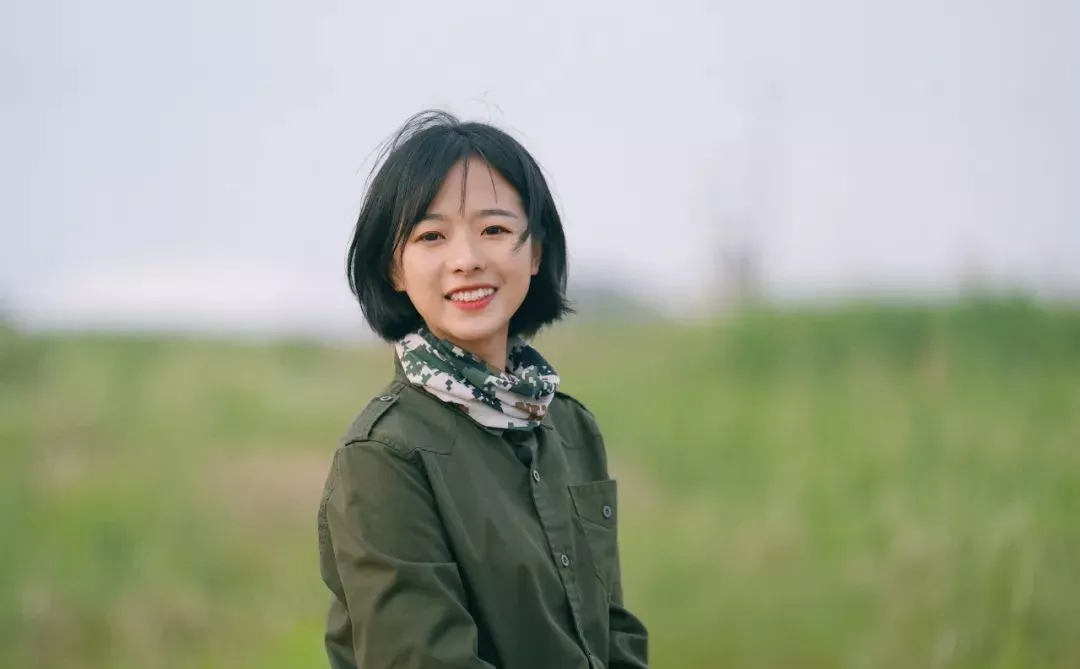 央视|新晋“央视第一美女”出圈!全网直男:对不起王冰冰,我变心了