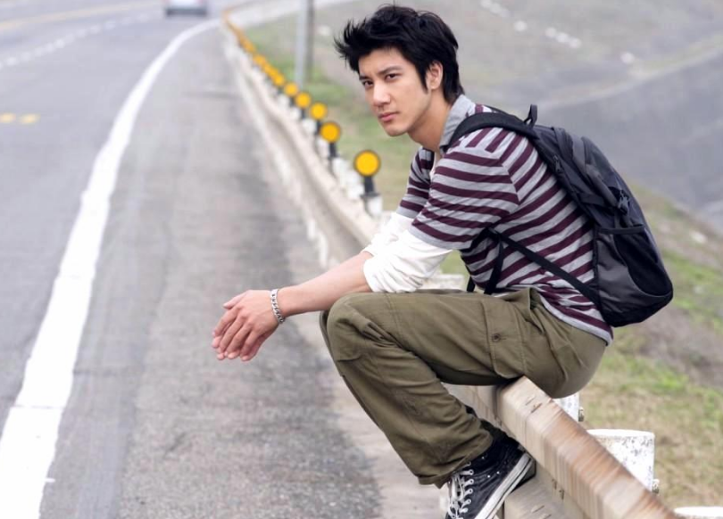 王力宏|王力宏儿子的名字只有5笔，没有1笔是弯的，网友：不愧是才子