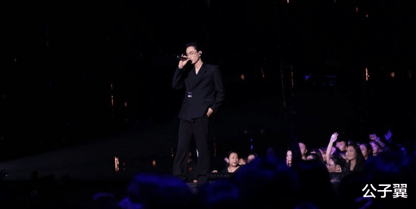 钟镇涛|《披哥》：戚薇不让李承铉出门是对的，养成系老公太抢手了