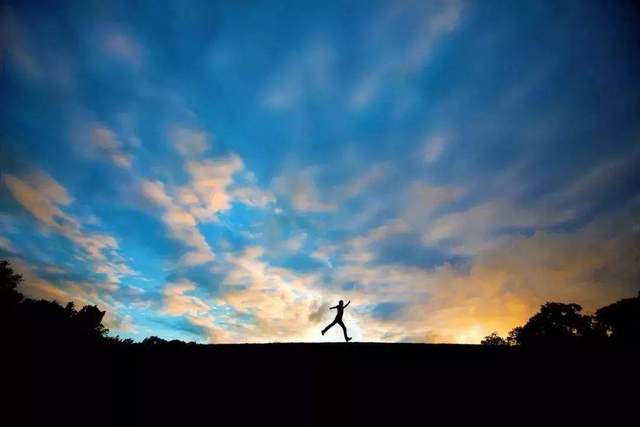 炒股 下岗程序员500万卖房炒股！割肉上机再入金龙鱼，股神还是韭菜？