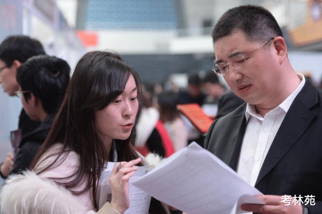 高校|“第一学历”再惹热议，同济计算机博士求职碰壁，只因专科出身