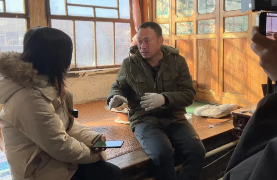 |“张同学”自曝真实背景！已结婚有一对儿女，最穷时买不起烟抽