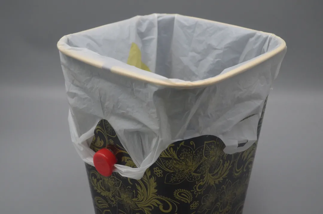 卖废品时，一定记得把塑料瓶盖拧下来，作用拿钱也难买，涨知识了