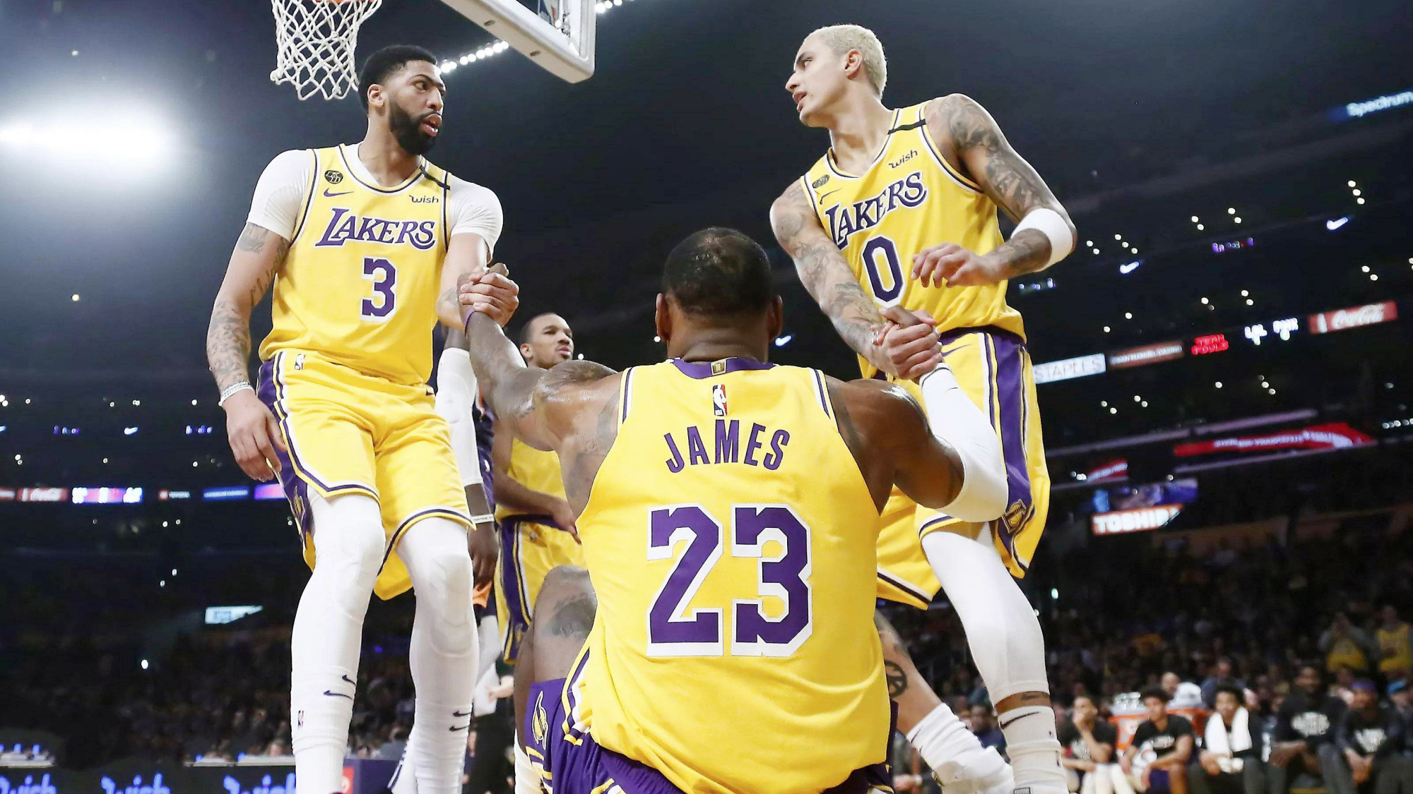 库兹马|36.1%+43.8%+2.9！湖人迎来顶级3D，这下得到拉文希望大增