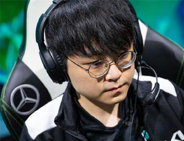 许秀|meiko一句谦虚，RNG和showmaker大粉破防：我还是不接受冠军被偷