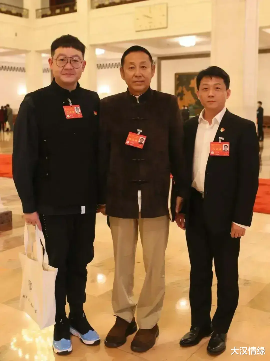 刘小敏|没有专车,没有保镖,明星去“文代会”坐大巴去开会