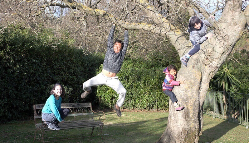 刘烨|刘烨带儿女参加勇士儿童赛，诺一霓娜不怕苦不怕累，表现惊艳让人刮目相看