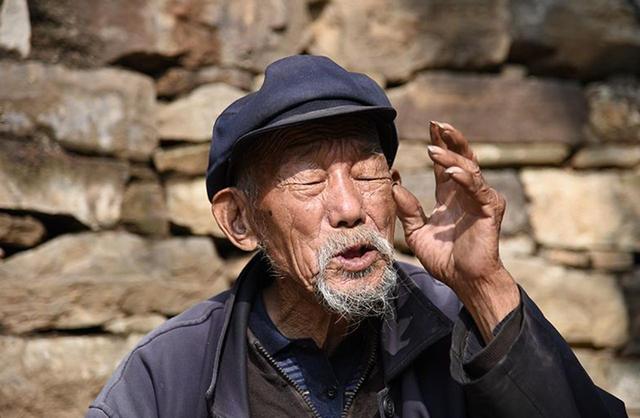 若珍|“稻田养鱼”为何如今不流行了?老农叹气,道出3个“无奈”原因