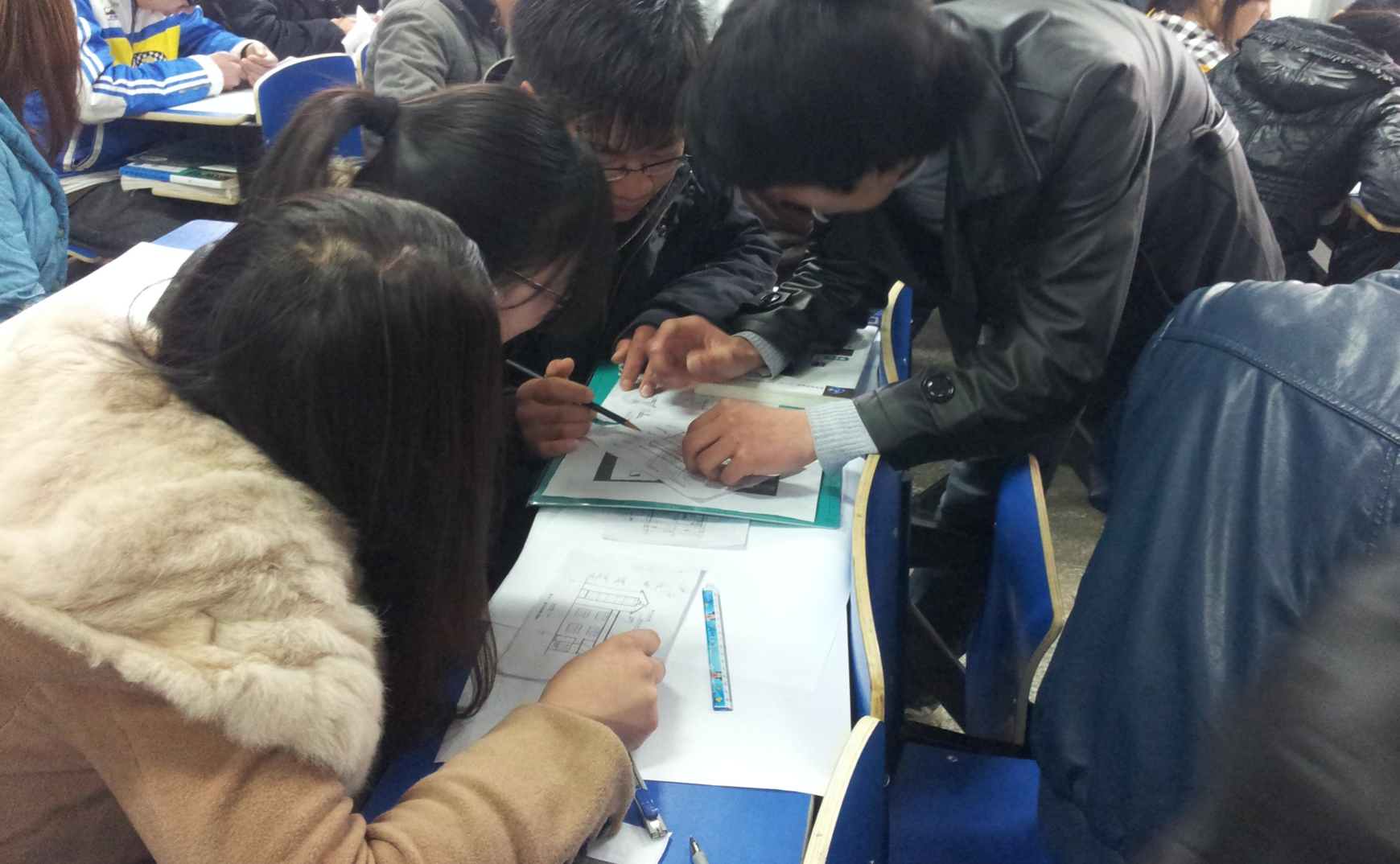 求职|大专女生适合6种专业，虽然报考人数多，但找工作不难