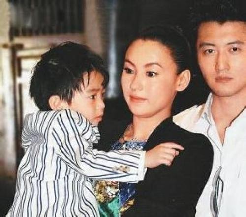 张柏芝|张柏芝：离异后内心没痛，不怕当单亲妈妈，还会一直生下去