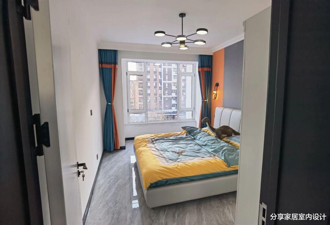 不顾反对坚持买最顶层的房子，入住后冬天在家玩堆雪人，谁见过？