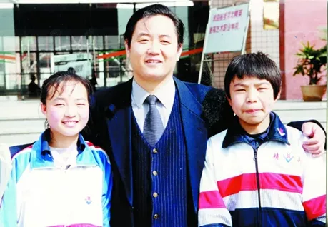 魏敏芝|13岁喂猪，一夜爆红后被张艺谋劝退的“最丑谋女郎”魏敏芝，如今变成了这样