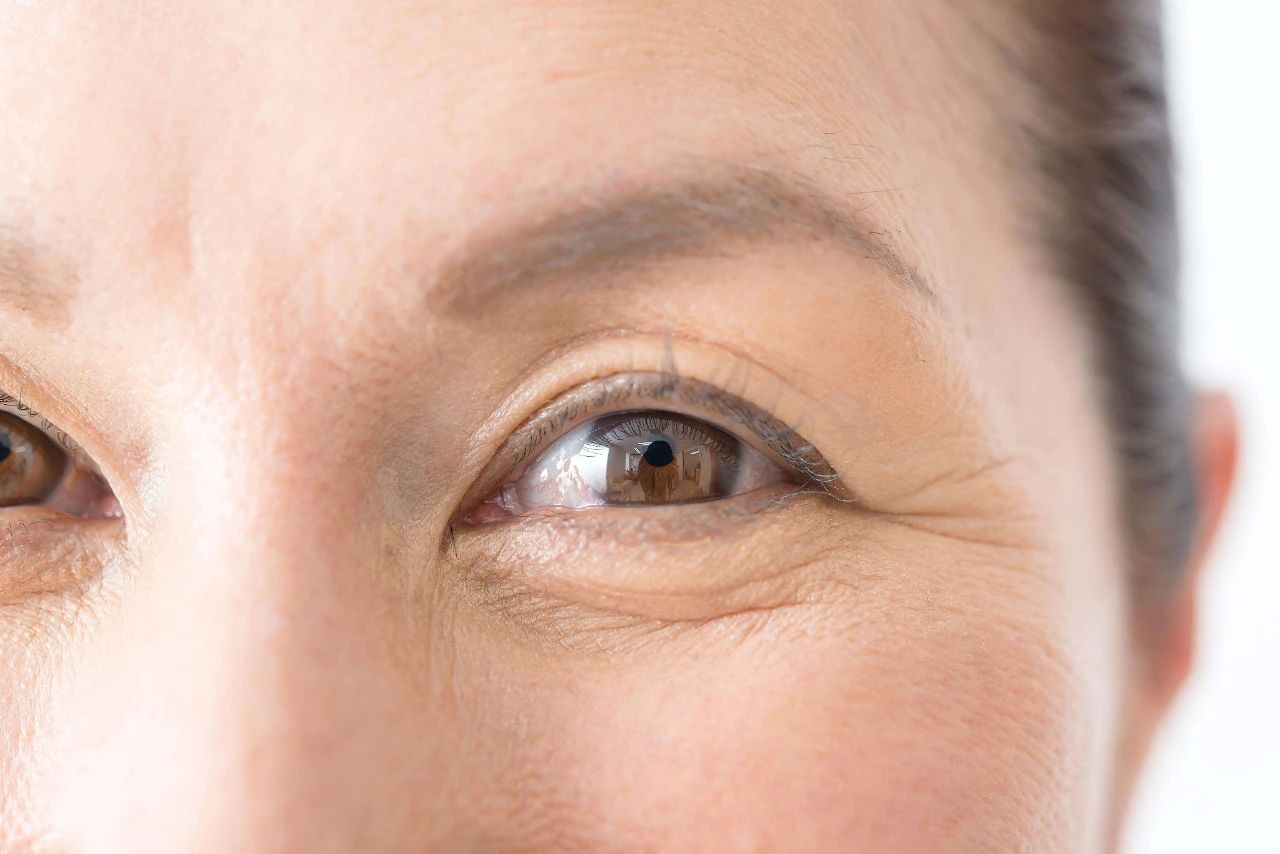 严选 女性开始衰老的标志:1处变圆,2处变长,若都没有,说明还年轻