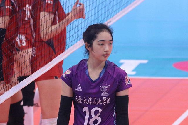北京女排|女排二传新星彻底露馅！沉迷化妆或是主因，上海小将有望逆袭接班