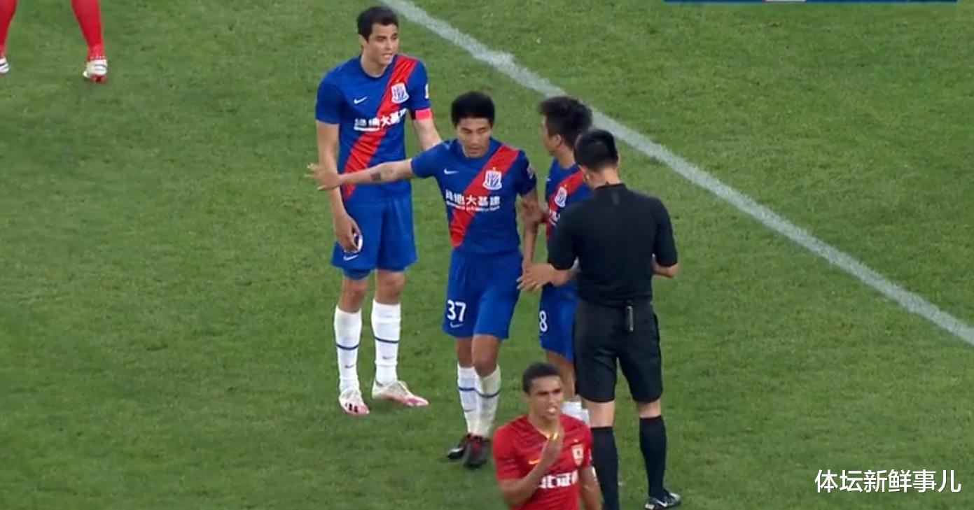 上海申花|惨烈!上海申花0-1长春亚泰,孙世林曝内情,冯潇霆引热议,谁注意于汉超举动