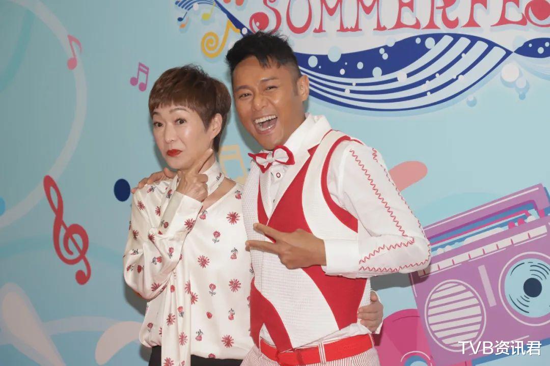 赵丽颖|王祖蓝力邀回巢！41岁金牌女主持时隔两年重返TVB，曾被无理减薪哭成泪人