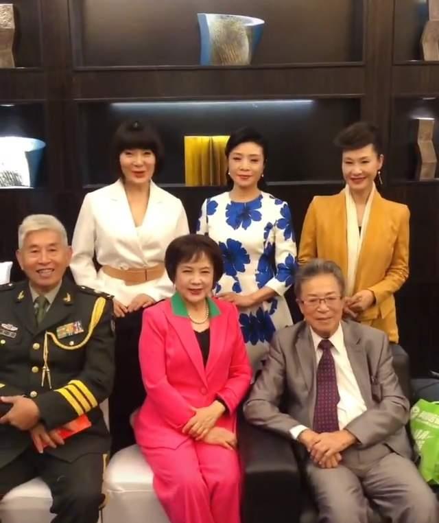 李光羲|老艺术家聚会，75岁程志脸瘦了一圈头发斑白，李光羲穿西装好帅气