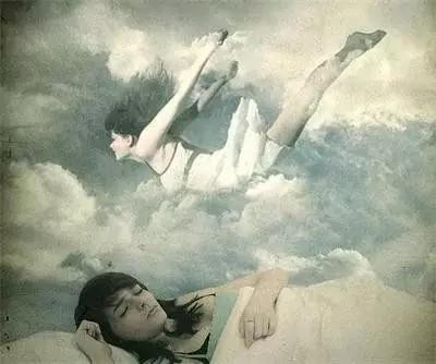 ?梦见一个人代表对方也在想你?科学研究有这个可能,但前提很重要