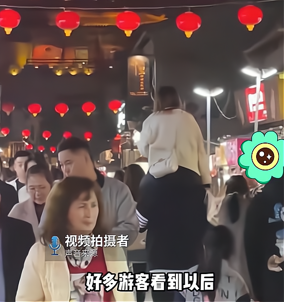 男子秀恩爱,驮着女友20多分钟,却遭到网友痛批:舔狗将一无所有