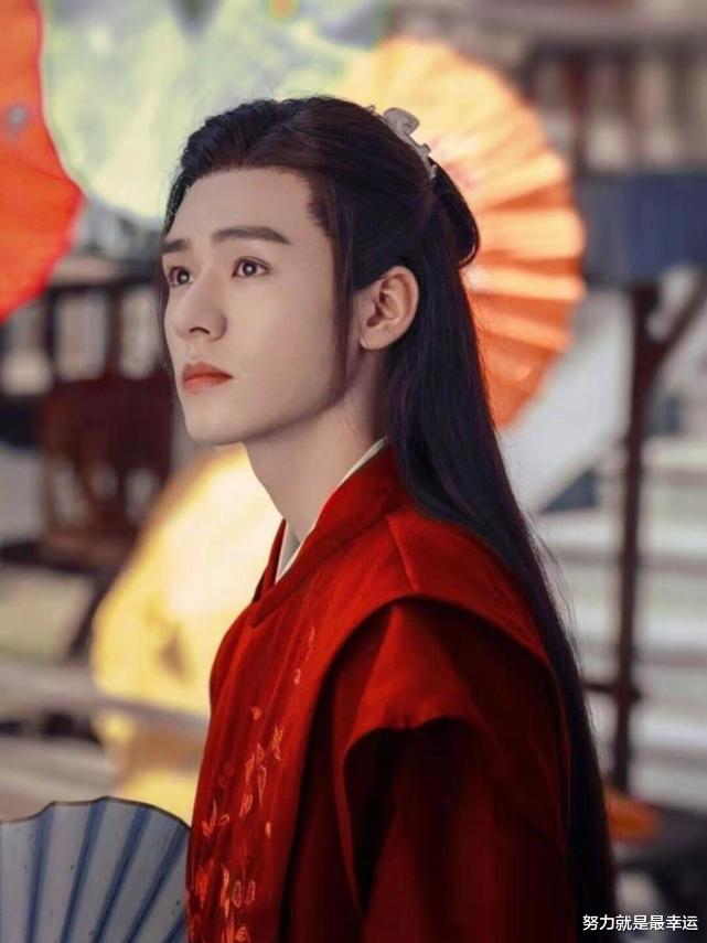 龚俊|曝龚俊自降片酬接触《帝皇书》，欲搭档流量小花热巴