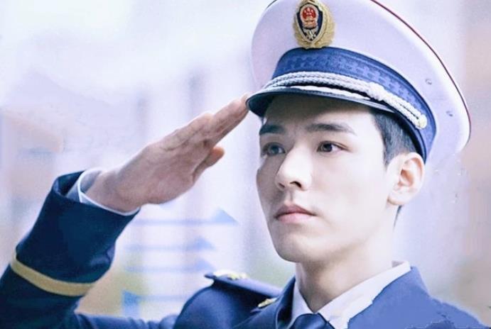 龚俊|七月最受欢迎热播剧演员总榜出炉：29亿男主排第3，第1你没想到