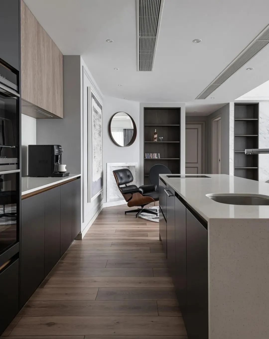 柜门少装一个配件,没想到档次立马蹭蹭涨,实用百倍!关键还省钱