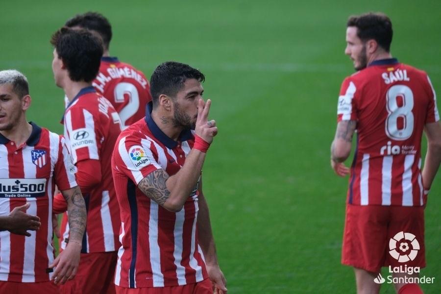 苏亚雷斯|20: 20!苏亚雷斯吊打巴萨三前锋,马竞笑了,巴萨收获一千万